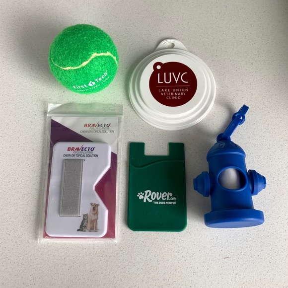 [Free If You Bundle $15+] Mixed Lot Of Dog Items: Poop Bag Dispenser, Can Cover - Picture 1 of 2